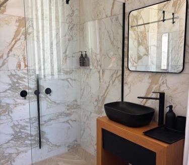 Netanya Villa | RASHI6 Boutique Villa