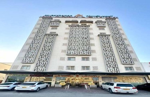 Al Maabilah House | Regal King Getaway | Luxury Unwind in Muscat