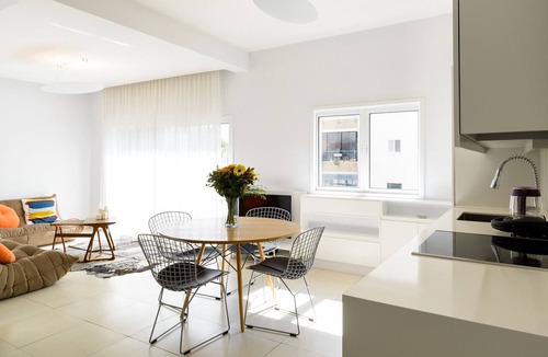 Tel Aviv Apartment | Relax & Sunny near Beach by FeelHome