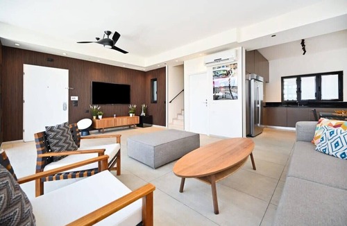 Tel Aviv Apartment | Renovated 3BR Penthouse Rothschild by HolyGuest