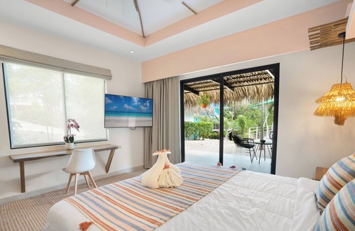 Potrero Hotel | Resort-Style Stay w King Suite + Pool - Near Beach