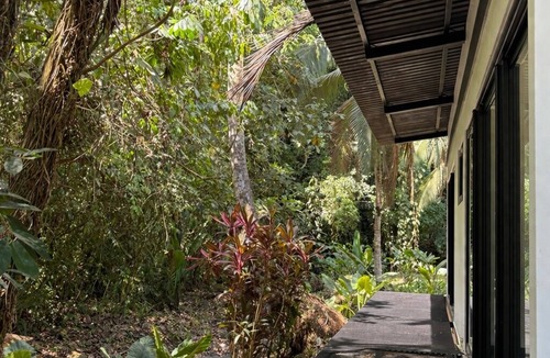 Parrita House | Riverside 3BR House with jungle and river views