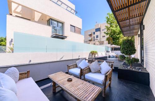 Tel Aviv House | Rokah Luxury Villa at Ramat HaHayal
