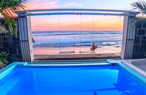 Pochomil House | Romantic Beachfront Casita w Pool - AC - Sleeps 4