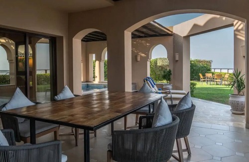 Al Aqah Hotel | Romantic Ocean Views Getaway Close to Snoopy Island Adventures and Local Gems