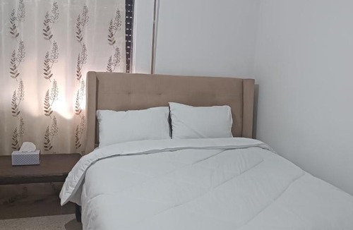 Jabal Al-Hussein Bed & Breakfast | Room in central Amman