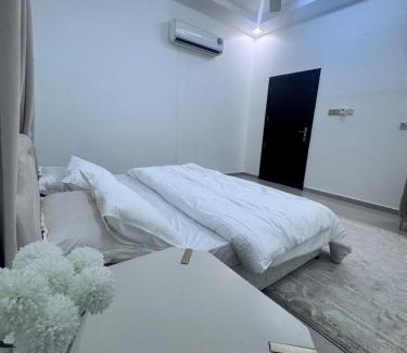 Al Maabilah Apartment | Room in Muscat, Mohsin Place