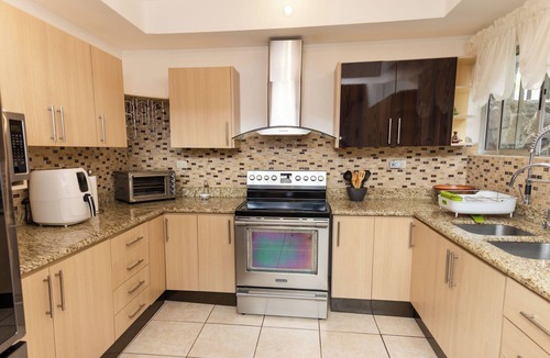 Roble Apartment | Room with private bathroom