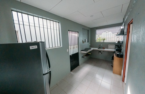 Uvita Hotel | Rooms & Pool Macaws