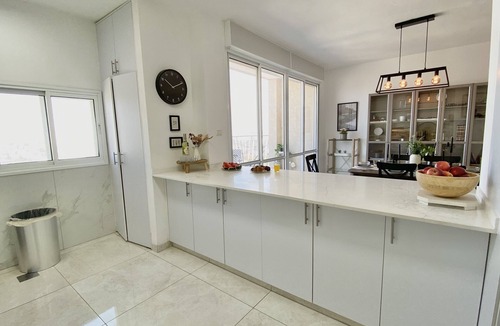 Jerusalem Apartment | Roomy 4BR Bayit VeGan sunny 180 view balcony Apt
