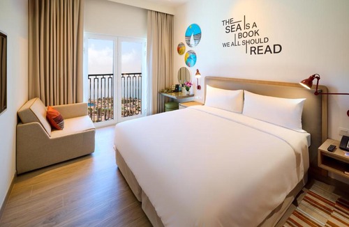 Ras Al Khaimah Hotel | Rove Al Marjan Island