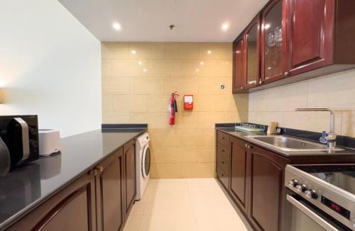 Al Hamra Village Apartment | Royal Breeze Sea View One Bedroom Apartment