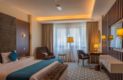 Al Khuwair Hotel | Royal Crown Hotel