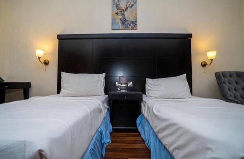 Jumeira 1 Hotel | Royal Prestige Hotel