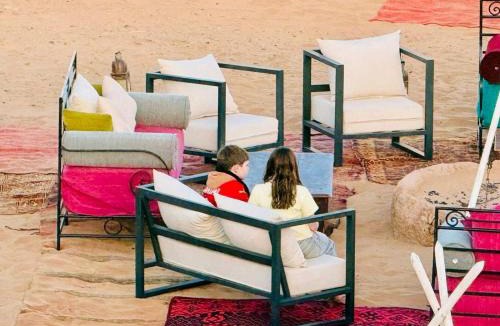 Wadi Rum Bed & Breakfast | Rum Royal Dunes Camp & tour