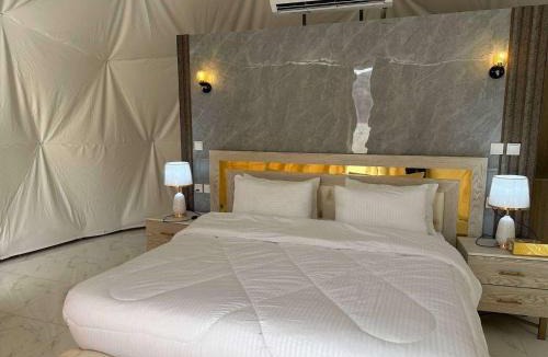 Wadi Rum Bed & Breakfast | Rum Royal Dunes Camp & tour