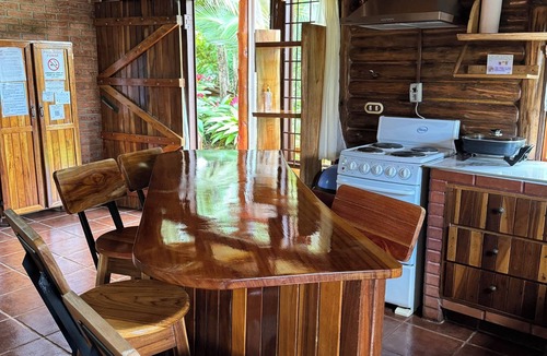 La Fortuna Cabin | Rustic Chalet Cabin for 6 Private Pool-Gym Access