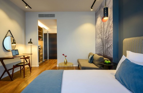 Be'er Ya'akov Hotel | Sadot Hotel Ben Gurion Airport - an Atlas Boutique Hotel
