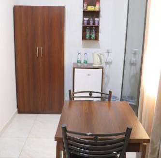 Al Jizah Apartment | Salvador Dali Apartments