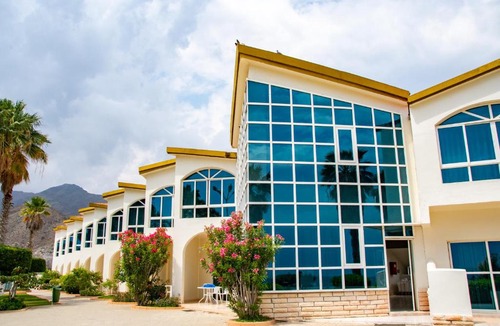Al Aqah Resort | Sandy Beach Hotel & Resort