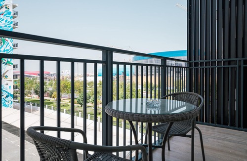 Al Raha Beach Apartment | Sea World location! spacious apartment, fully furnished, sleeps 4