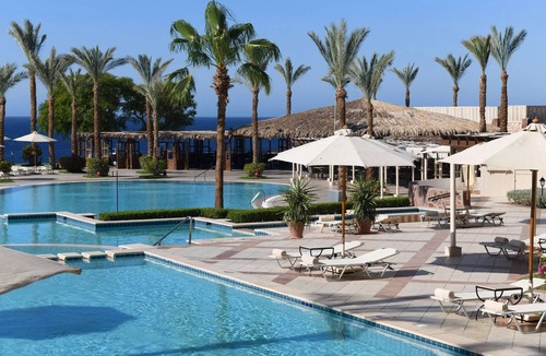 El Hadaba Hotel | Seaside Resort w/Stunning Views, Full Spa & Family Amenities l 3 Rooms