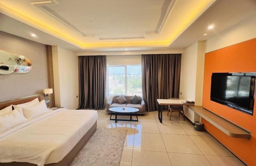 Seeb Hotel | Season Inn Hotel Al Hail