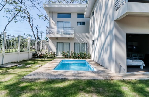 Jaco Apartment | Second Floor Studio with Shared Pool, Partial AC, and Private Washer/Dryer!