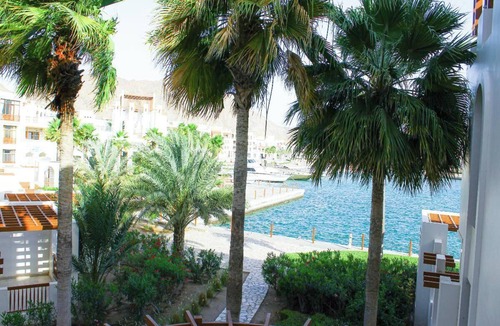 As Sifah Apartment | Serene 2-Bedroom Retreat