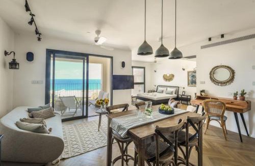 Jaffa Apartment | Serene Studio Apt w Balcony Overlooking the Sea