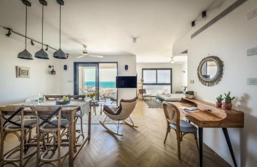 Jaffa Apartment | Serene Studio Apt w Balcony Overlooking the Sea