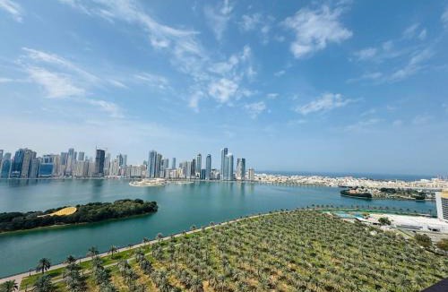 Al Majaz Apartment | Sharjah 2-Bed Near Al Majaz Waterfront