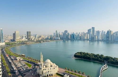Al Majaz Apartment | Sharjah 2-Bed Near Al Majaz Waterfront
