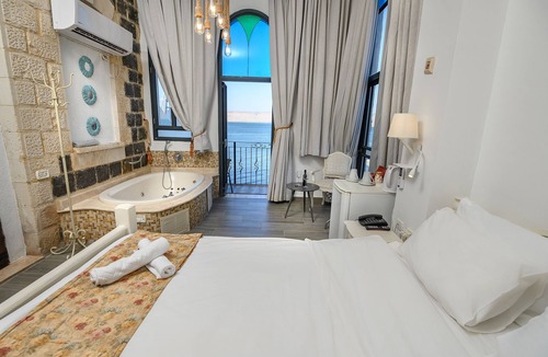 Tiberias Old City Hotel | Shirat Hayam - Boutique Hotel