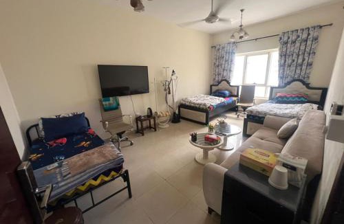 Al Nahda House | SHJ DXB Sunny Border Guesthouse