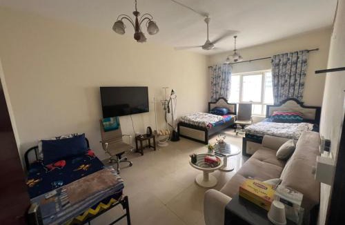 Al Nahda House | SHJ DXB Sunny Border Guesthouse