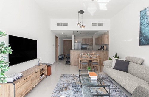 Dubai Marina Apartment | ShoresInn - Beautiful residence with Marina Views
