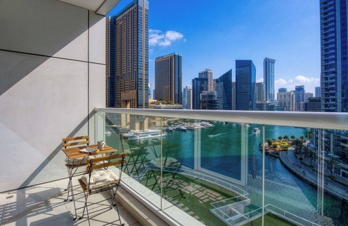 Dubai Marina Apartment | ShoresInn - Beautiful residence with Marina Views