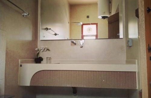 Nizwa House | Shwathina Inn نزل شواذنة