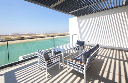 Al Hamriya House | Silk Valley-4B with Private Beach Access