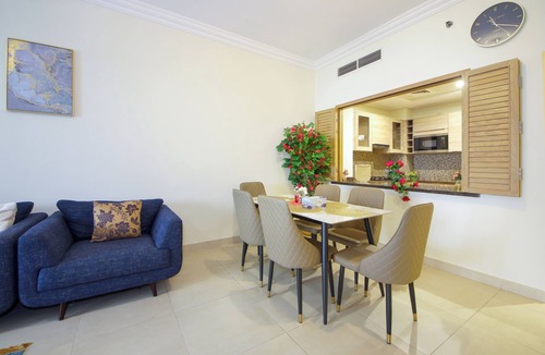 Dubai Apartment | Silk Valley - Luxury 1B with pool access