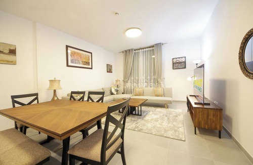 Sharjah Apartment | Silk Valley - Luxury 1BR: Steps away from Dining and Entertainment