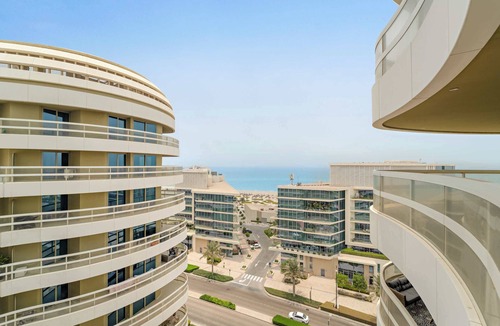 Saadiyat Cultural District Apartment | Silkhaus Sea View 1BDR Stay in Saadiyat Island