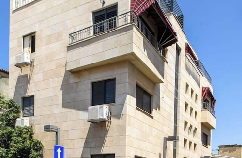 Kerem HaTeimanim Apartment | Simta Apartment in the Carmel House by Sea N' Rent