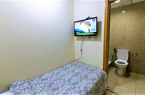 Al Sufouh 2 House | Single Room For One Lady in Dubai Marina 3202.1