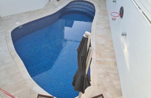 Kiryat Tiv'on Apartment | Sisso in the green north of Israel tivon Valley