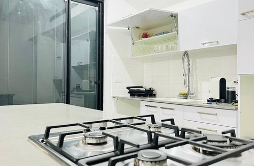 Bat Yam Apartment | SKY LUX! Apartment front beach (MAX 16 people)