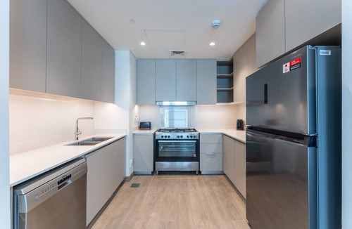Dubai Apartment | Sleek 3 Bed in Creek Harbour l Private Lagoon, Gym
