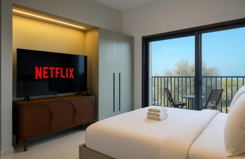 Dubai Apartment | Sleek New Studio in Meydan, Fully Equipped and Spacious