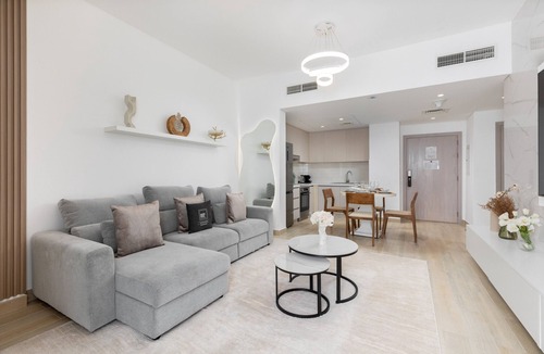 Abu Dhabi Apartment | Sleek Yas Getaway w/Ferrari World & Canal Views